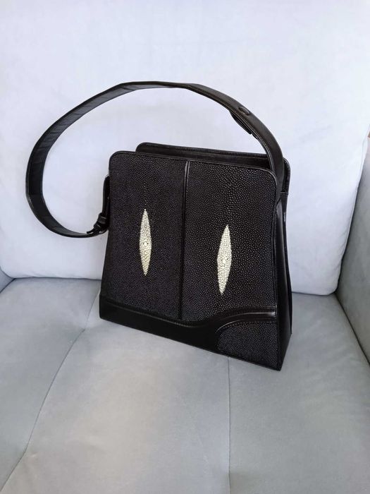 Sprzedam nieużywaną oryginalną damską torebkę Stingray