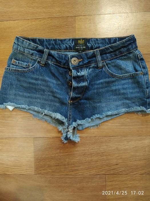 Продам фирменные шорты