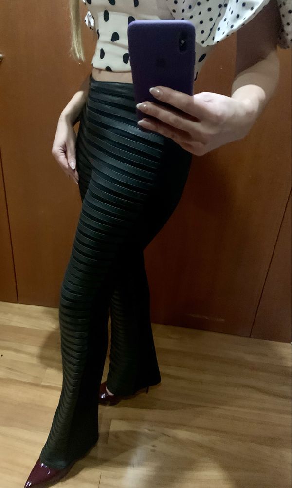 Calças de lycra com ecopele