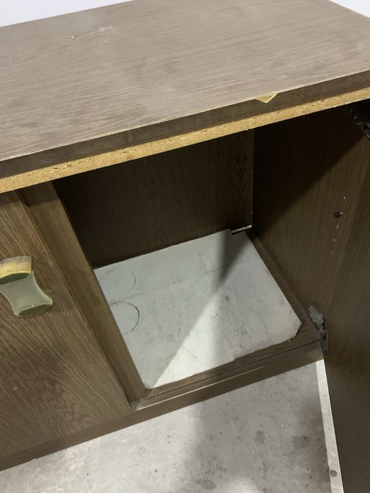 Тупби. Шкаф. Меблі. Стінка