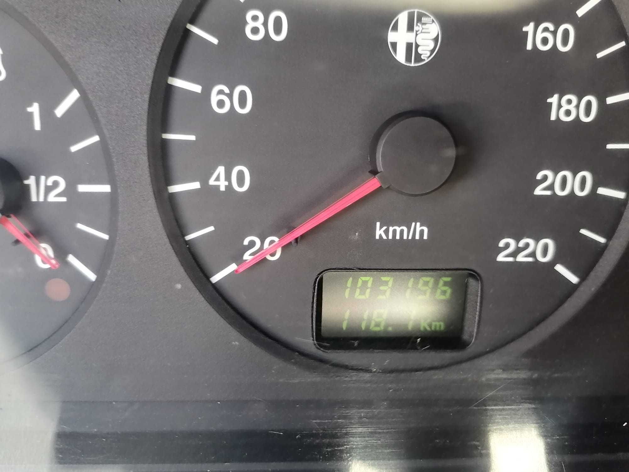 Alfa Romeo 146. 1.4 motor boxer