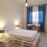 780847 - Quarto com cama de casal em...