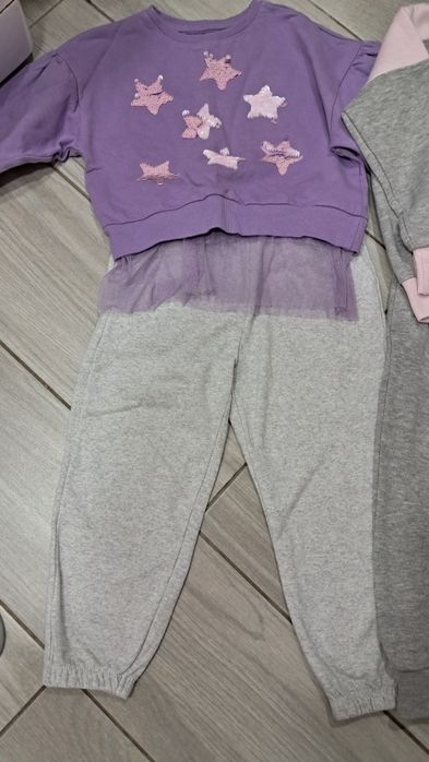 Продам  костюми  на флісі для дівчинки