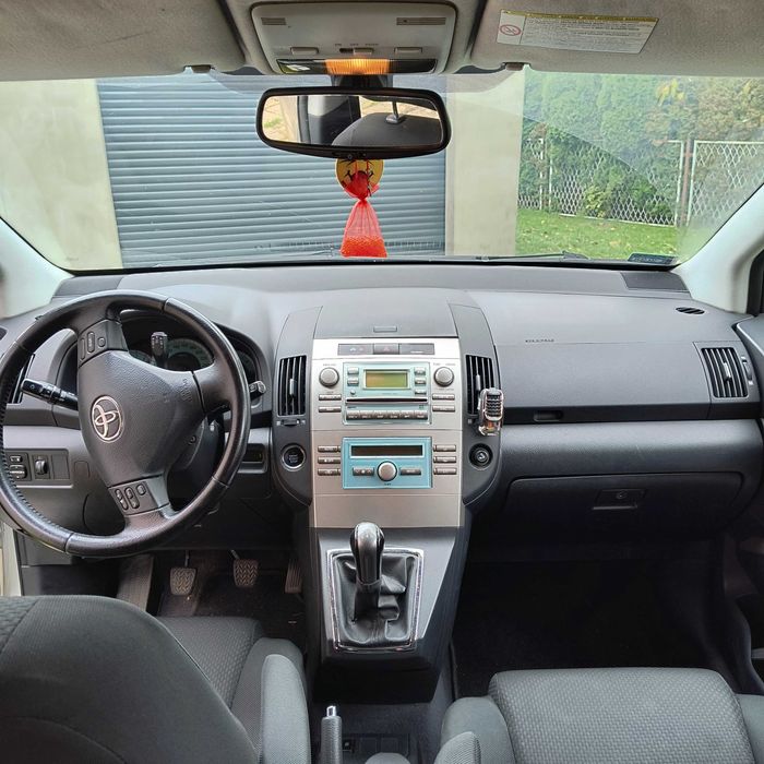 Toyota Corolla Verso 1.8 Sol 7os
