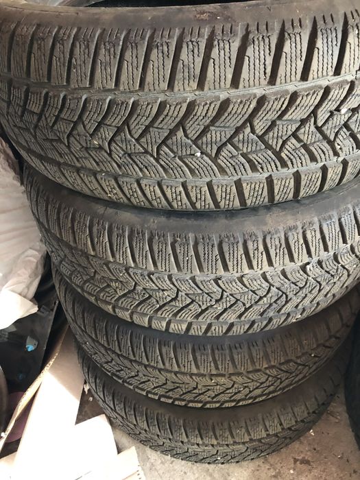 215/60 R16 зимняя резина в отличном состоянии