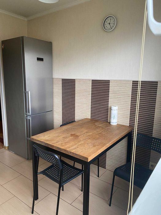 Продаж 3 кімнатної квартири біля метро Оболонь