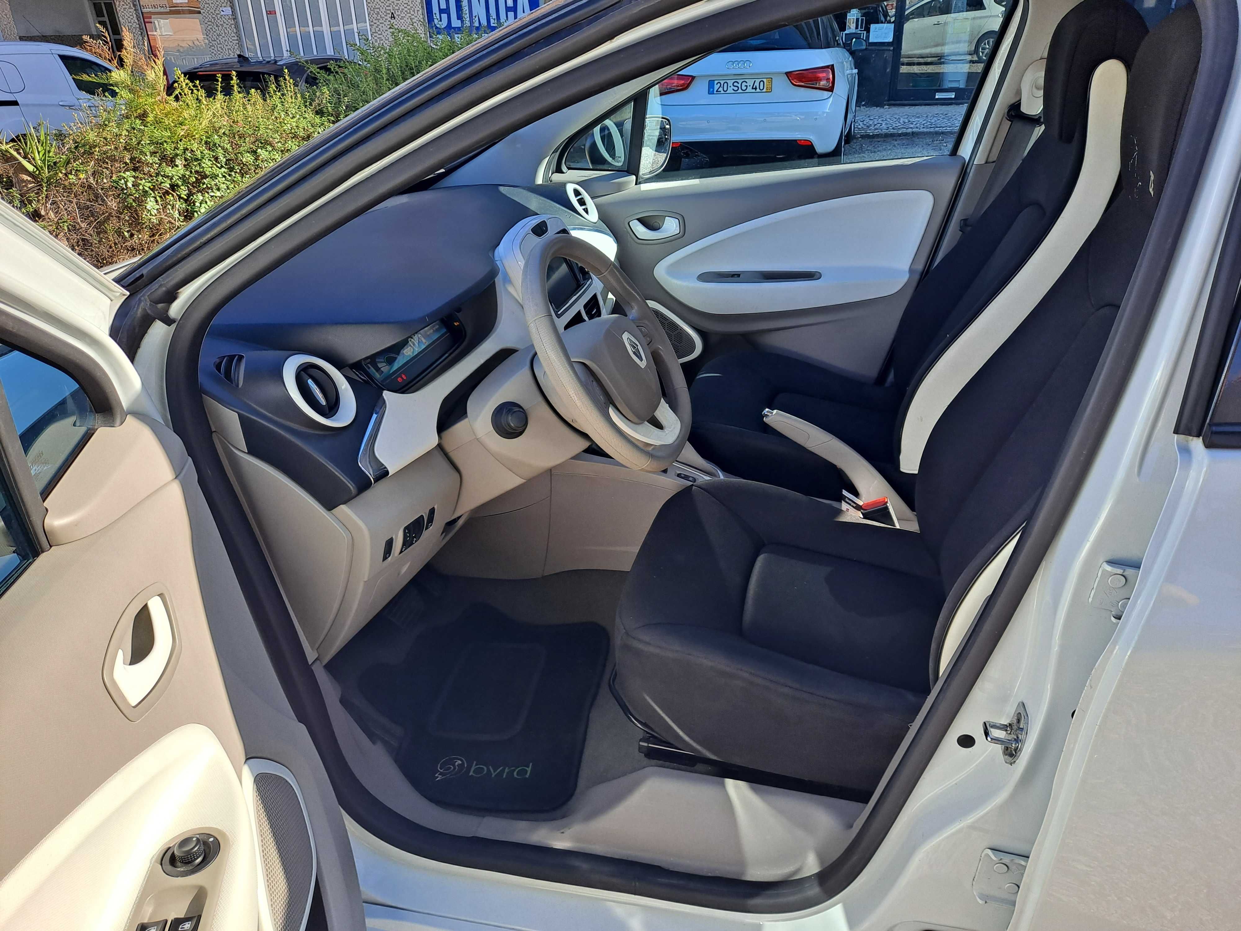 RENAULT ZOE 22kw (baterias próprias) – 8500 euros