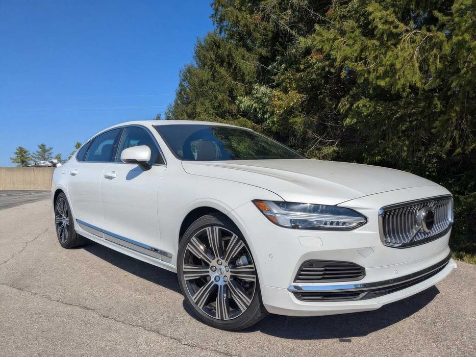 Volvo S90 Recharge T8 Ultimate      2023