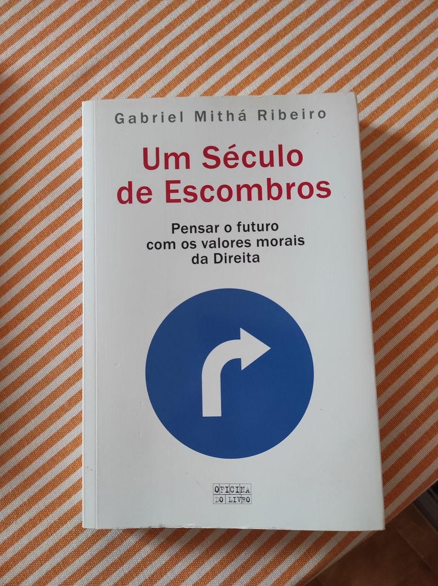 Livro um século de escombros.