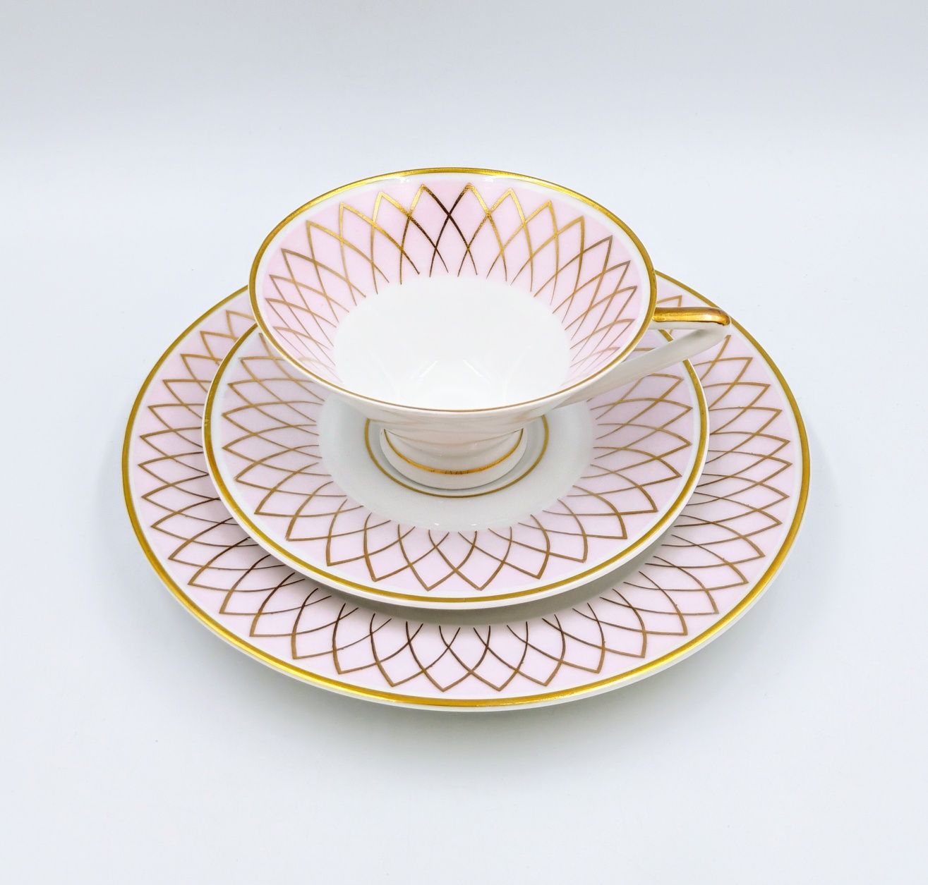 Trio filiżanka Jäger porcelana różowa złocona pastelowa retro 60te