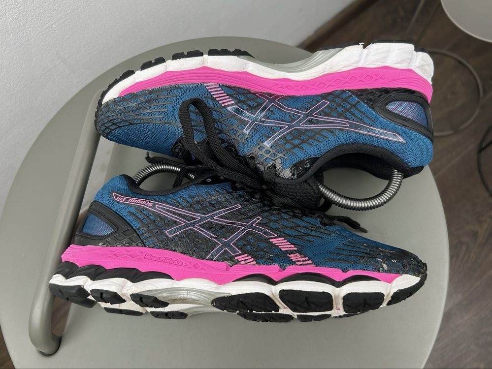 Оригінал! Кросівки Asics Gel Nimbus 38 розмір 02761
