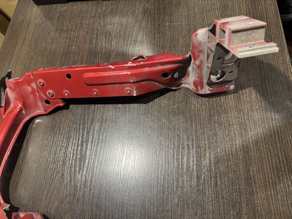 Окуляр фары Jaguar XE (крекление фары Jaguar XE), левый/правый