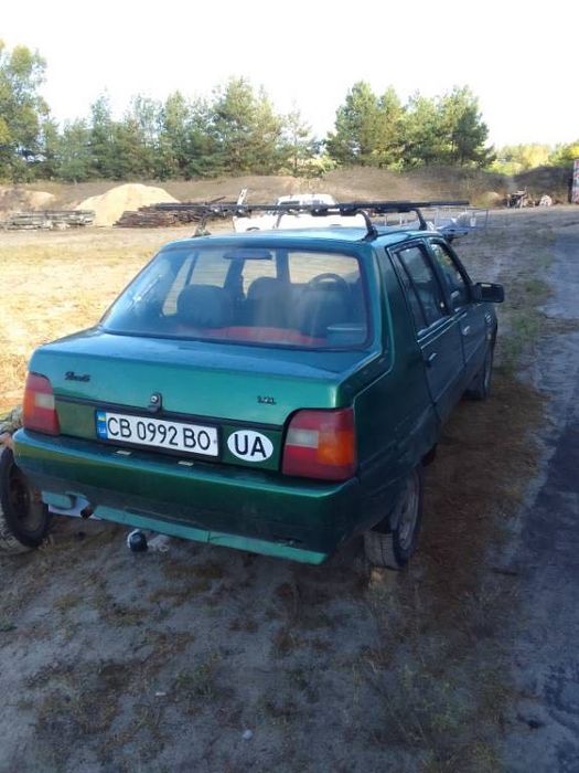 Продаю машину Славута