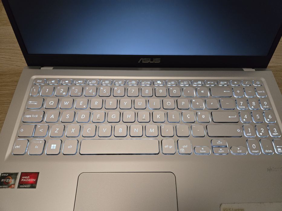 Portátil Asus M515ua