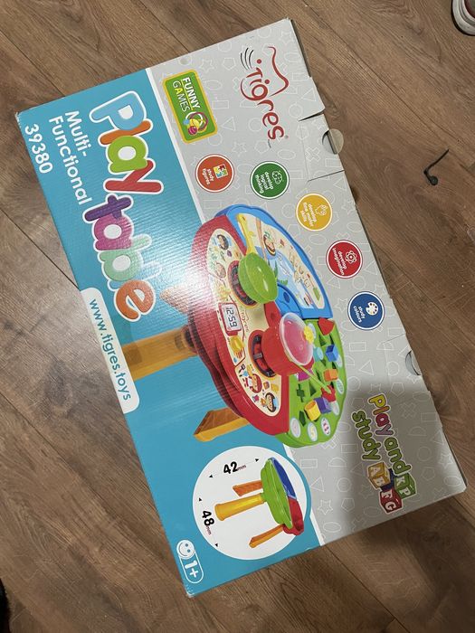 Набір кухонний столик з інвентарем