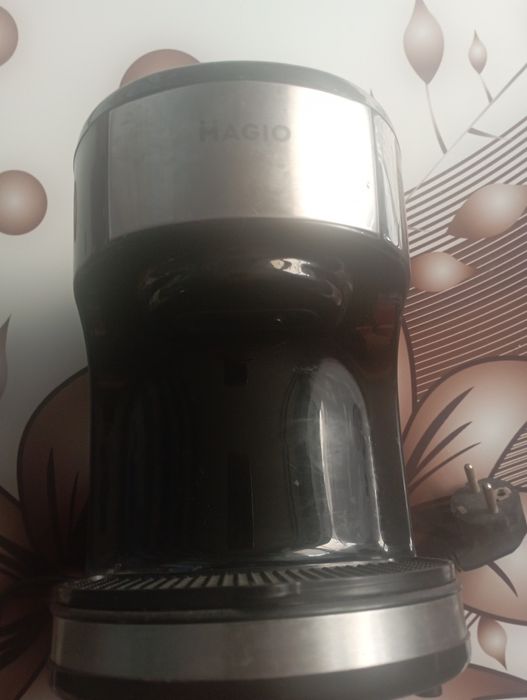 Продам кофеварку