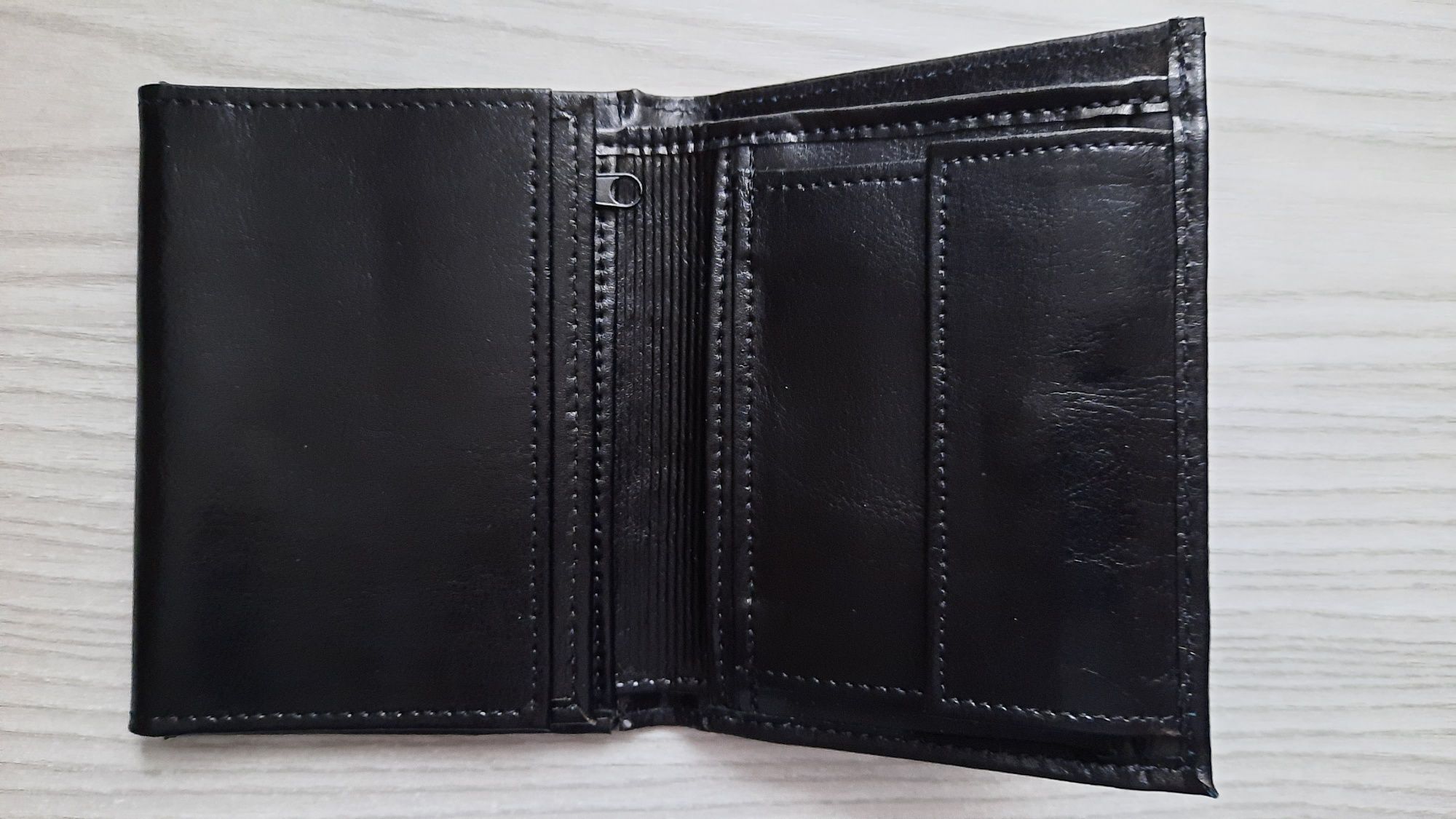 Nowy czarny portfel skórzany MARKO - idealny na prezent
