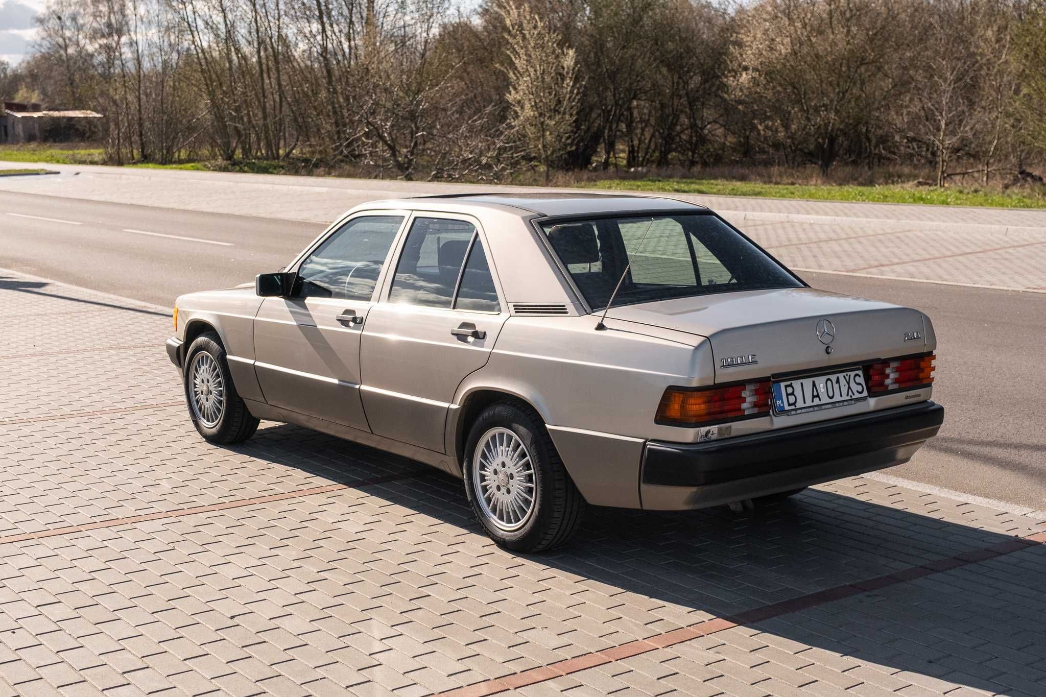 Mercedes W201 190E 2.0