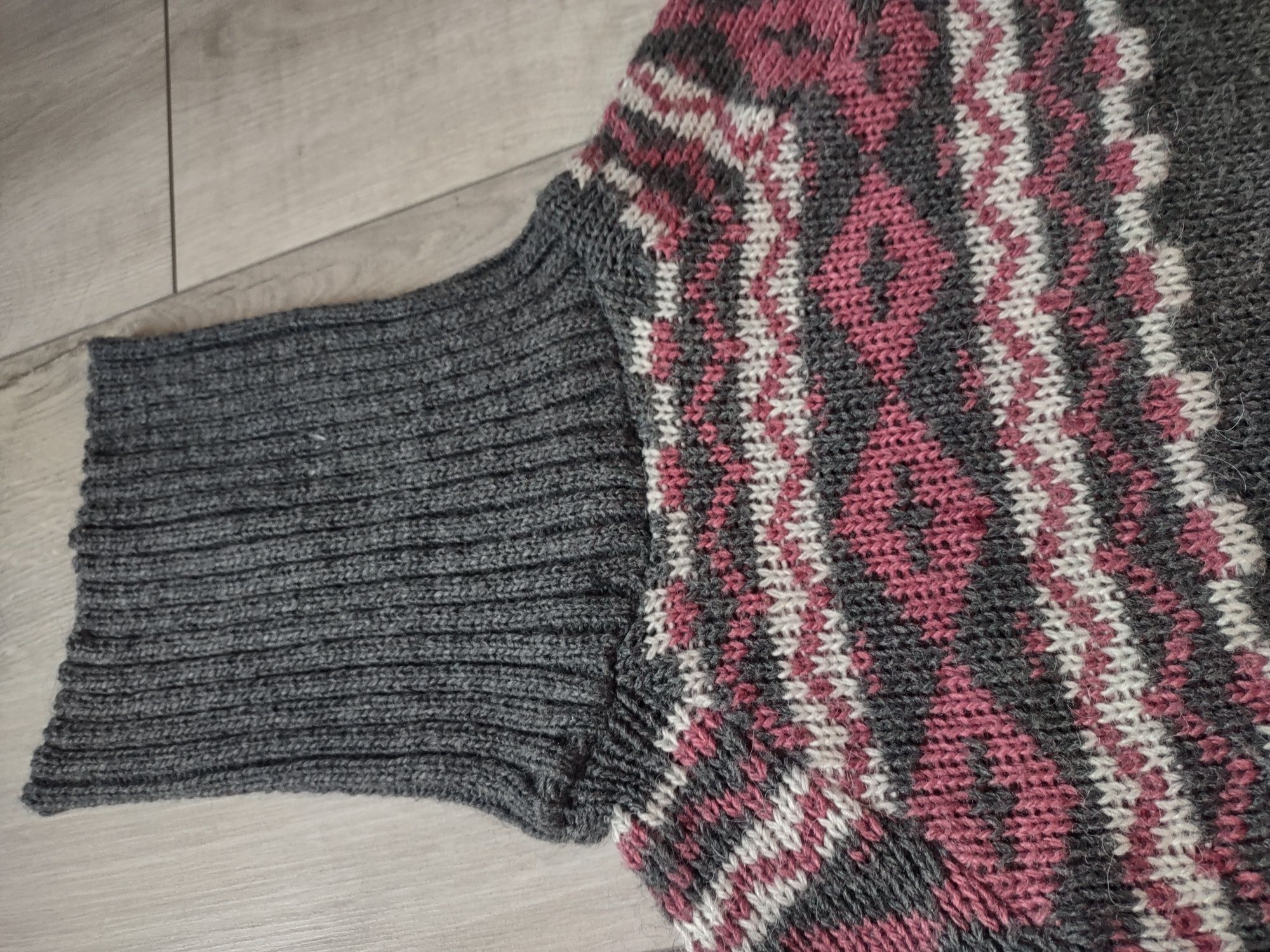 Sweter z golfem rozm 38 szary