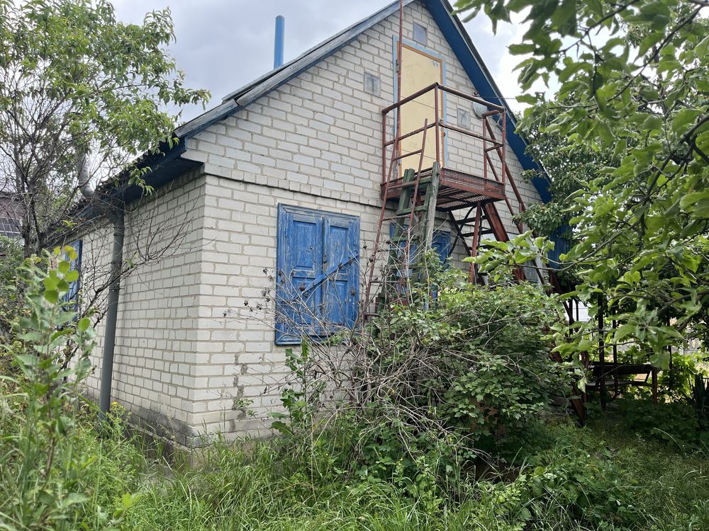 Дача біля Дніпра