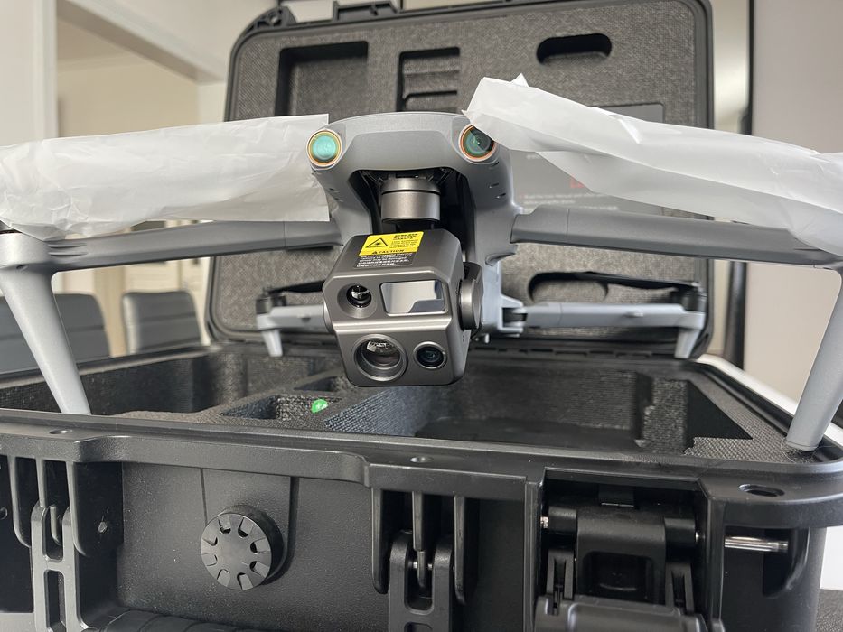 Дрон квадрокоптер Autel EVO Max 4N сама крута камера