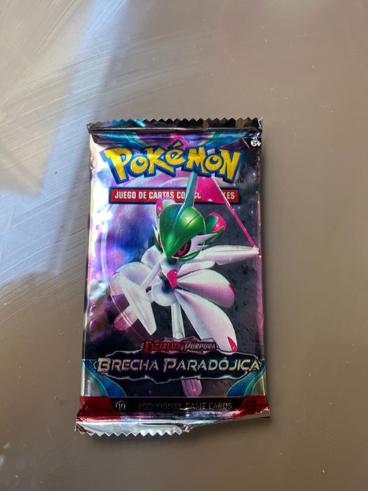 Pokémon TCG: Scarlet & Violet – Paradox Rift