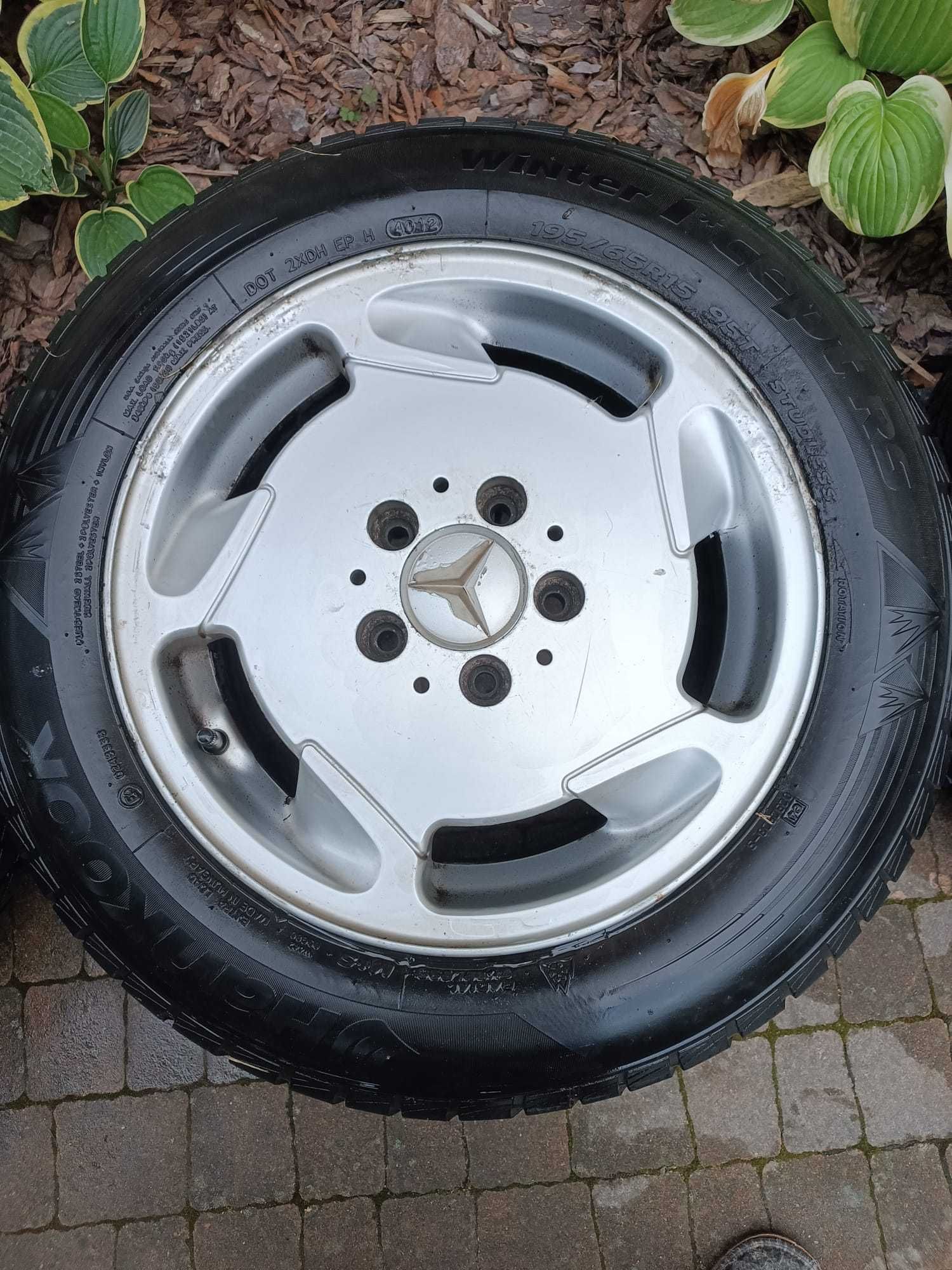 Oryginalne felgi +opony Hankook zimowe do Mercedesa "15"