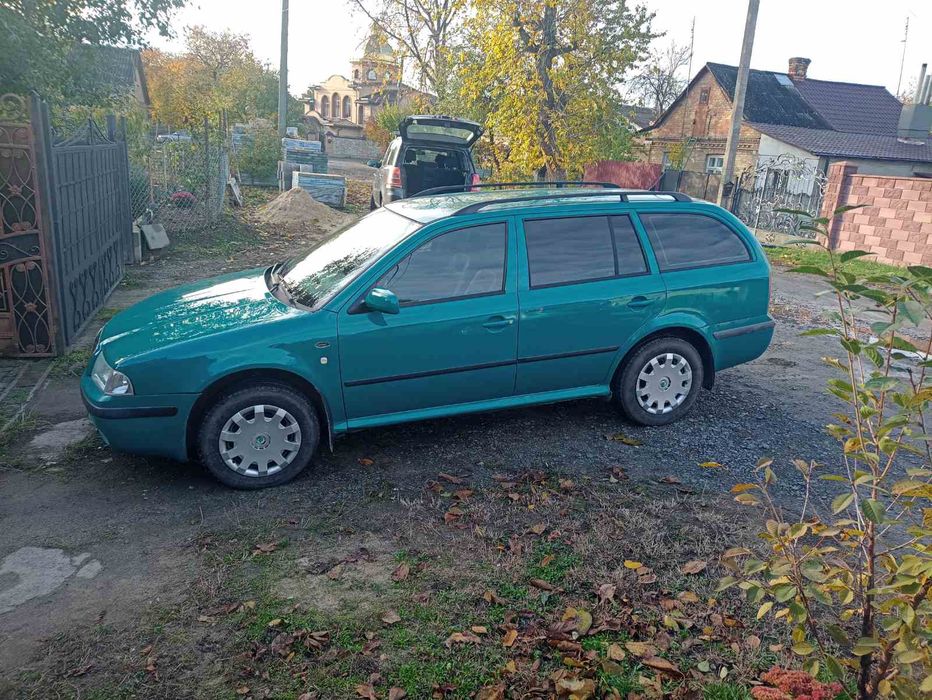 Shkoda octavia 2002