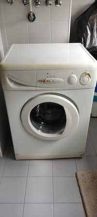 Máquina de lavar roupa Fagor [Completamente Funcional]