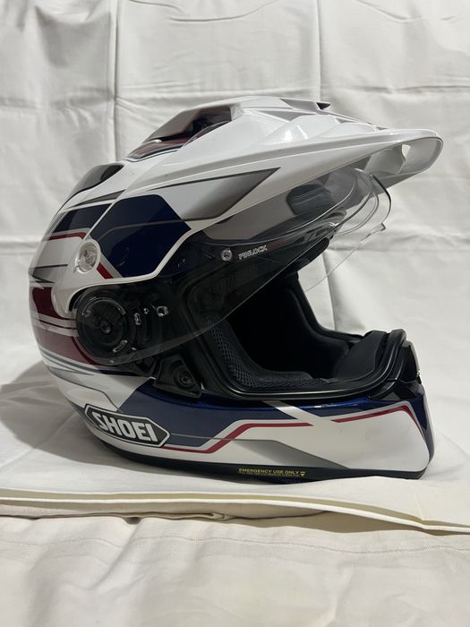 Capacete shoei , tamanho M , usado poucas vezes , sem marcas de uso,