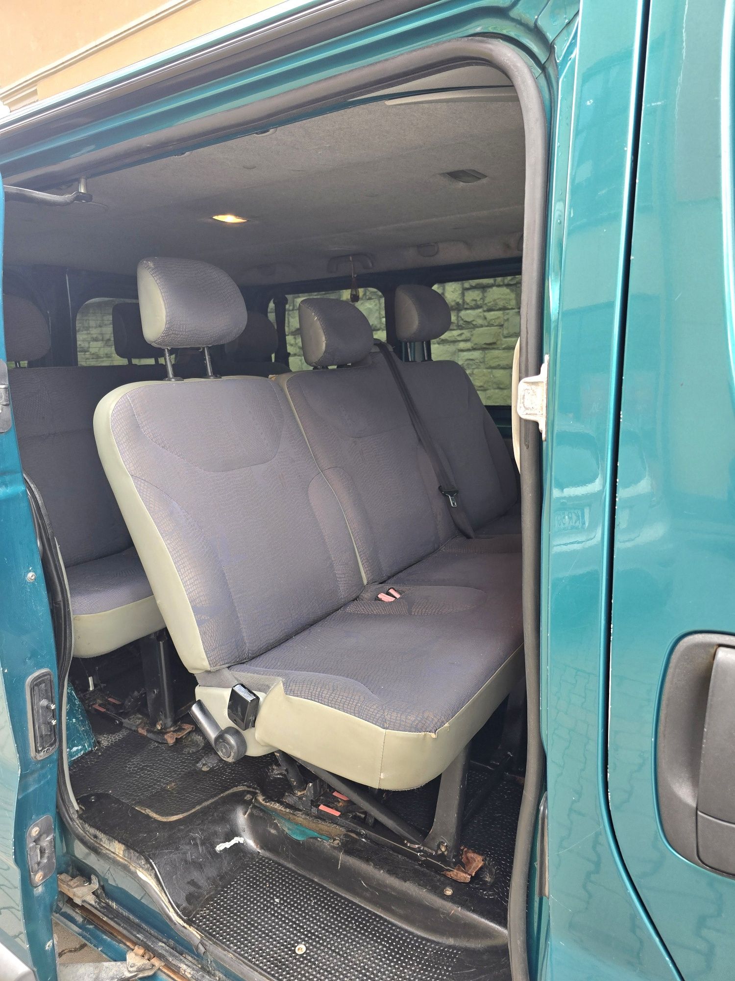 Renault trafic 2003 r 1.9 d 9 os klima