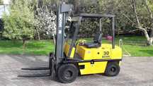 wozek przemyslowy BOSS 3t triplex diesel przesuw magazynowy widlowy