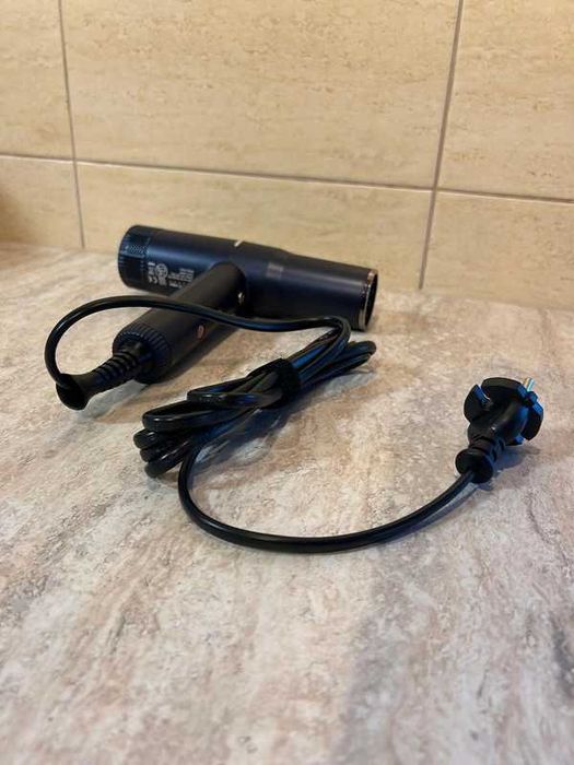 Profesjonalna suszarka do włosów z jonizacją i mikrofiltrem