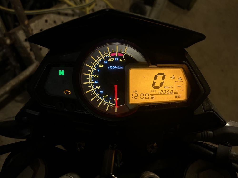 Benelli 251 Naked