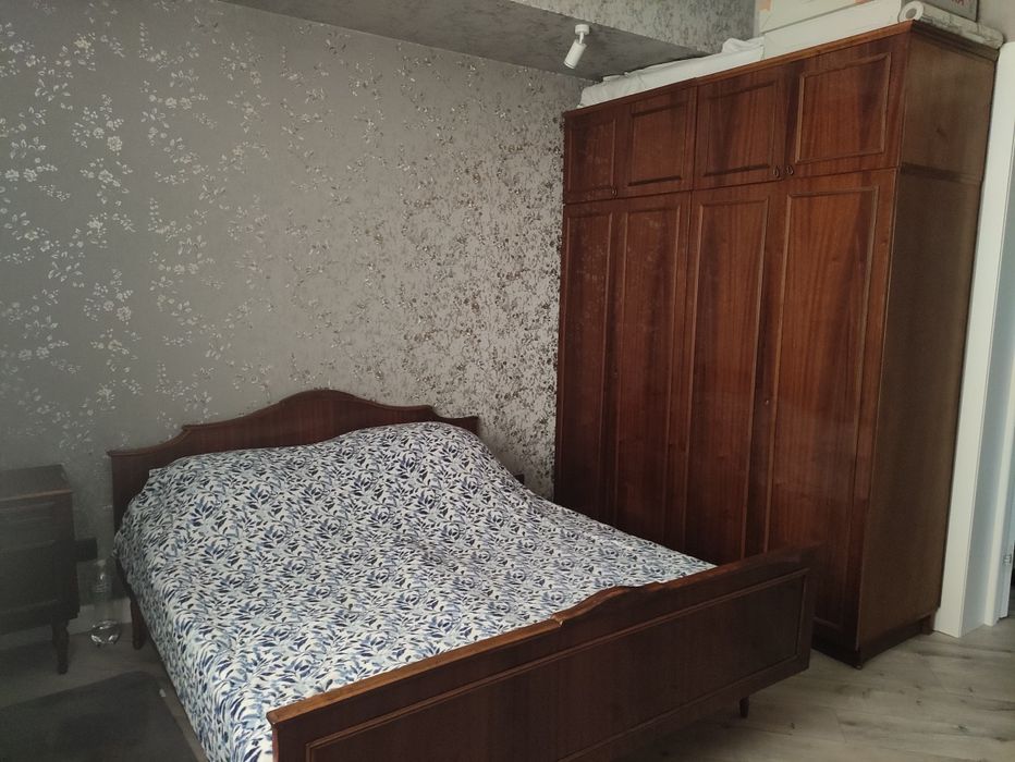 Спальний гарнітур кровать шафа