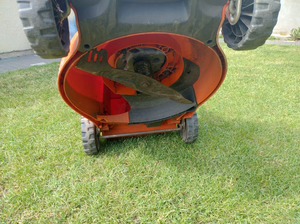 Kosiarka Husqvarna LC247S