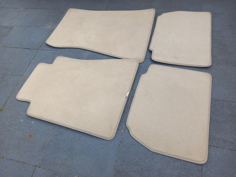 Dywaniki welurowe Mercedes W201