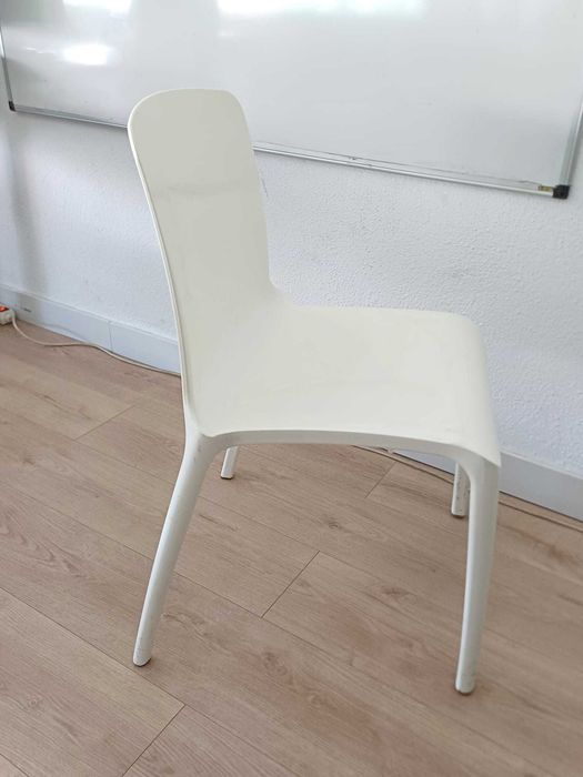 Cadeiras várias, escritório, sala