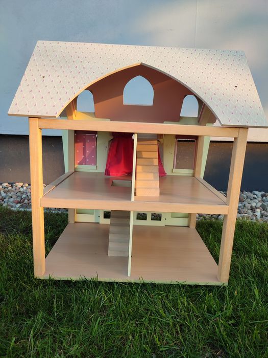 Domek dla lalek drewniany