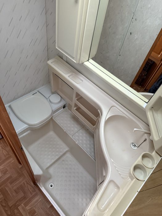 Knaus Azur 540 DMC 1200 kg.