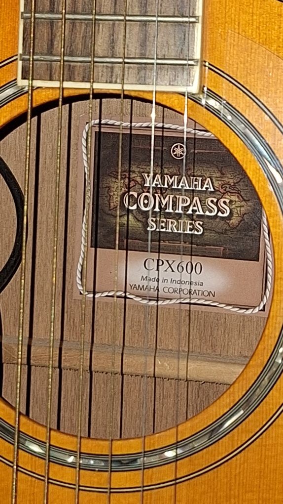 Gitara Yamaha Compass CPX 600 elektroakustyk