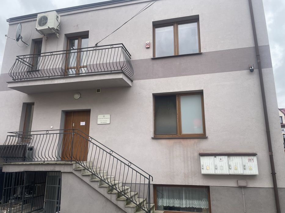 Lokal w narożnym budynku