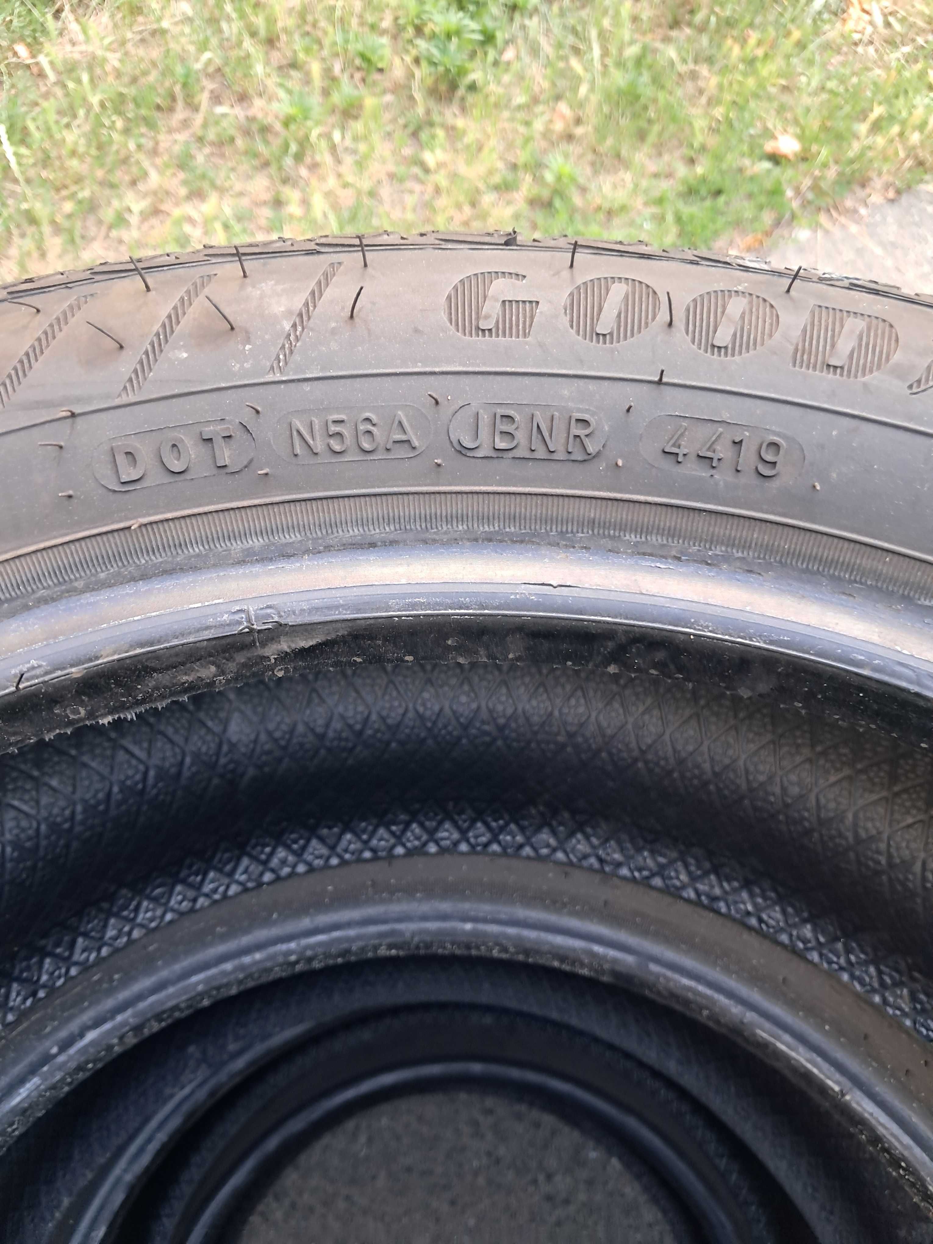 Автошина Goodyear Vector 4 Seasons Gen-2 215/50 R17 95W