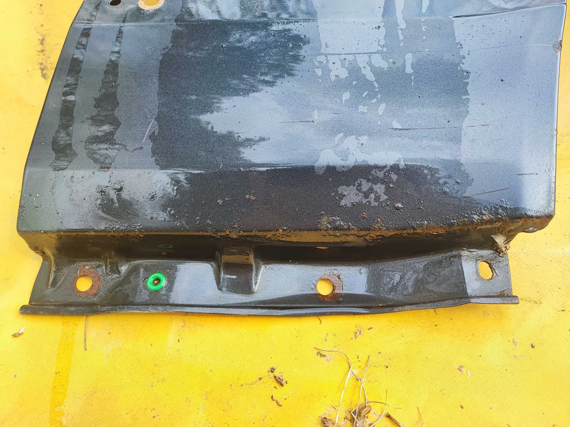Błotnik  Oryginał  Bmw e32 prawy lewy przód  cena do negocjacji