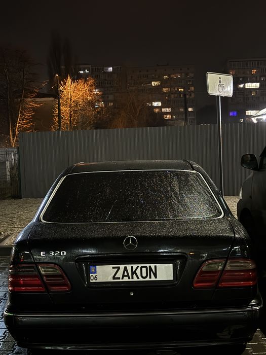 Продам Mercedes w210 e320 2000 рейстайлинг