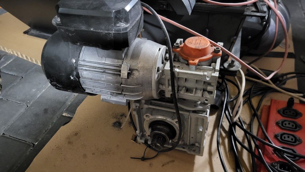 Podajnik slimakowy, slimak, motoreduktor, zasobniktor,  dmuchawa