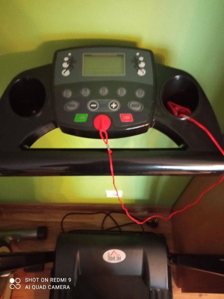 Bieżnia  elektryczna Homcom uszkodzona