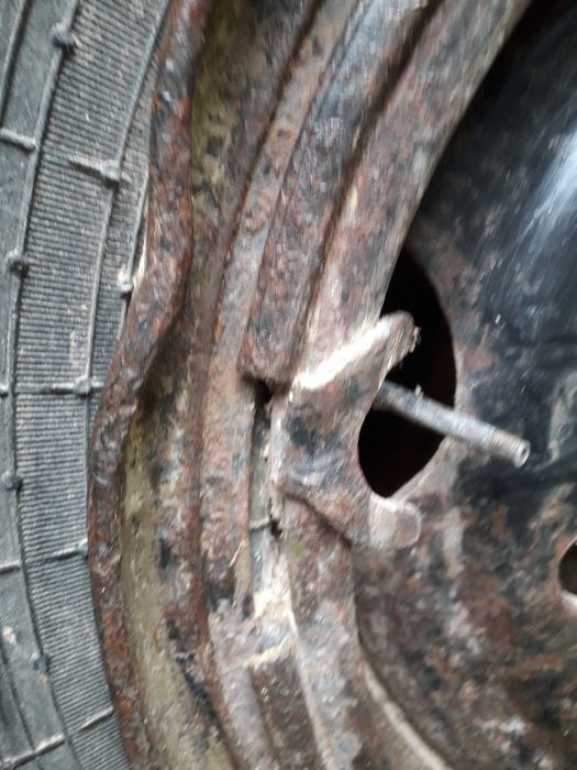 колесо  диск для вантажної машини газ 66 320- 508 Р/12.00R 20