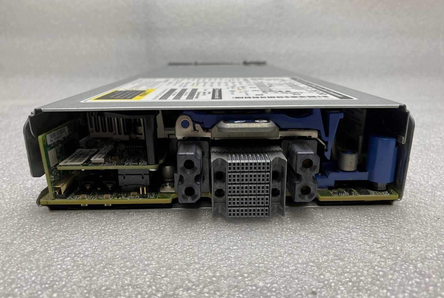 Сервер HPE ProLiant BL460c Gen8 735151-B21 Blade Server