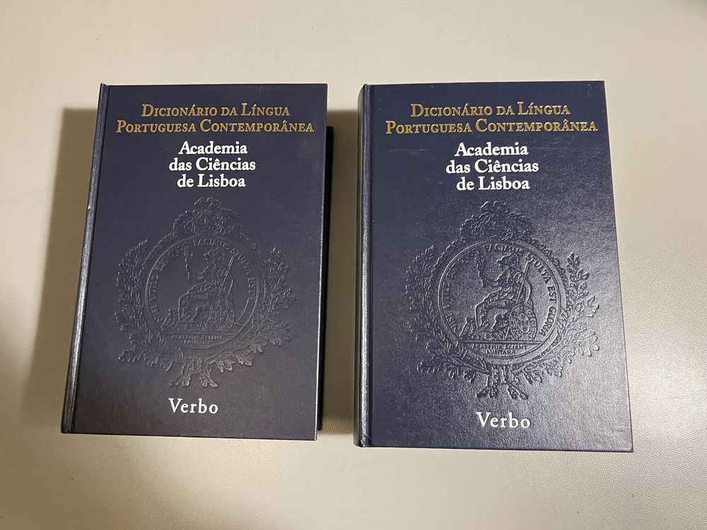 Coleção 2 livros Dicionário da Língua Portuguesa Contemporânea - Academia das Ciências de Lisboa
